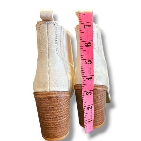 Slip on ankle boots - Picture 3 of 8